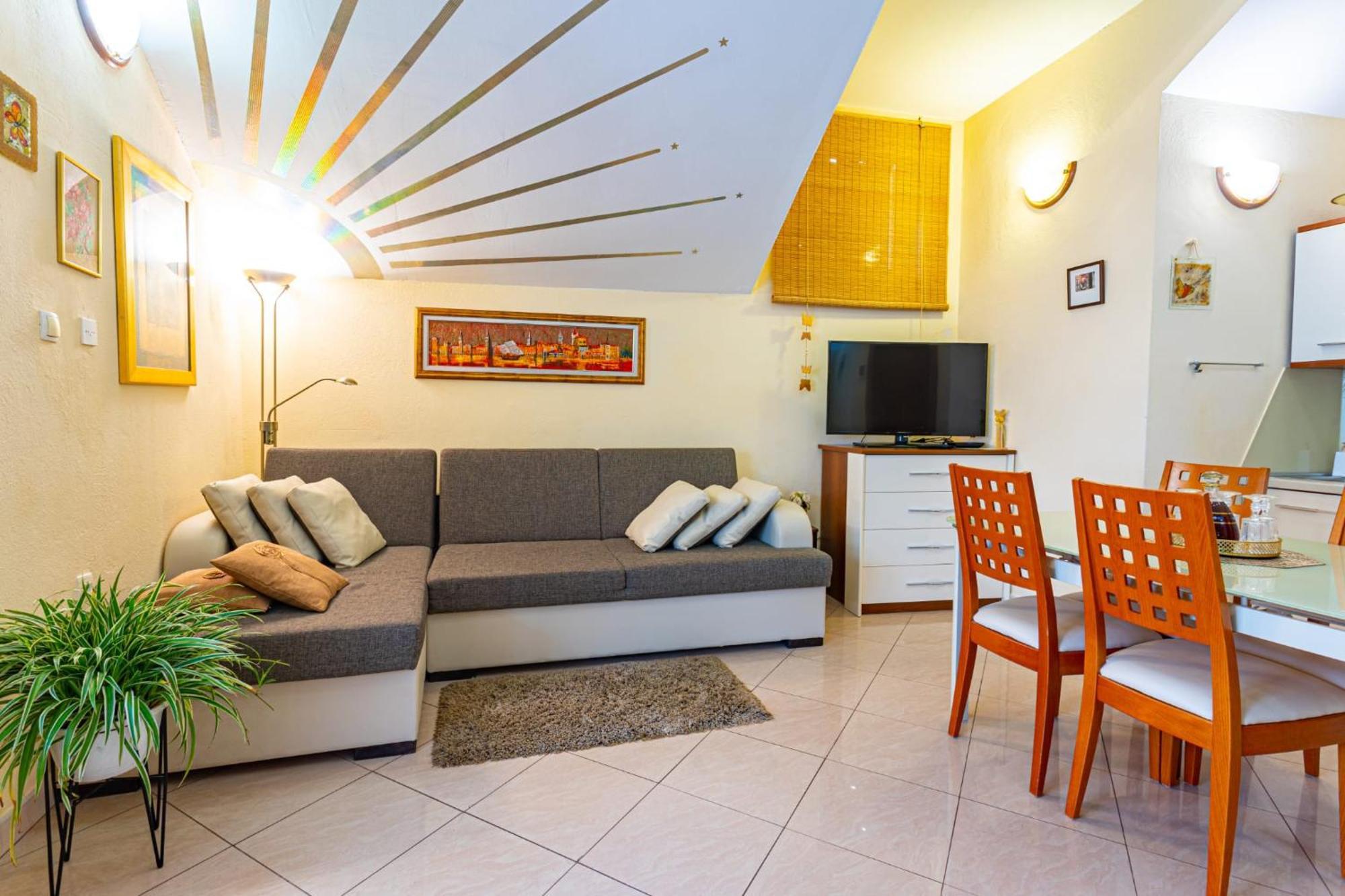 Apartments & Rooms Trogir Stars Free Parking Eksteriør billede